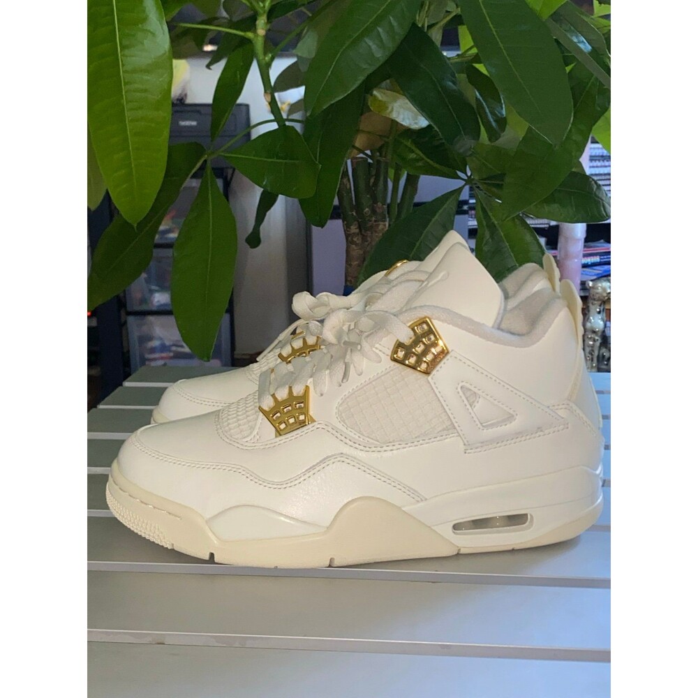 Women’s Size 8.5 Jordan 4 Retro ‘Metallic Gold’